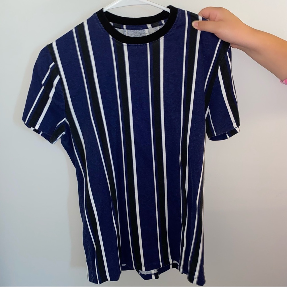 boys black and blue striped short sleeve t shirt.